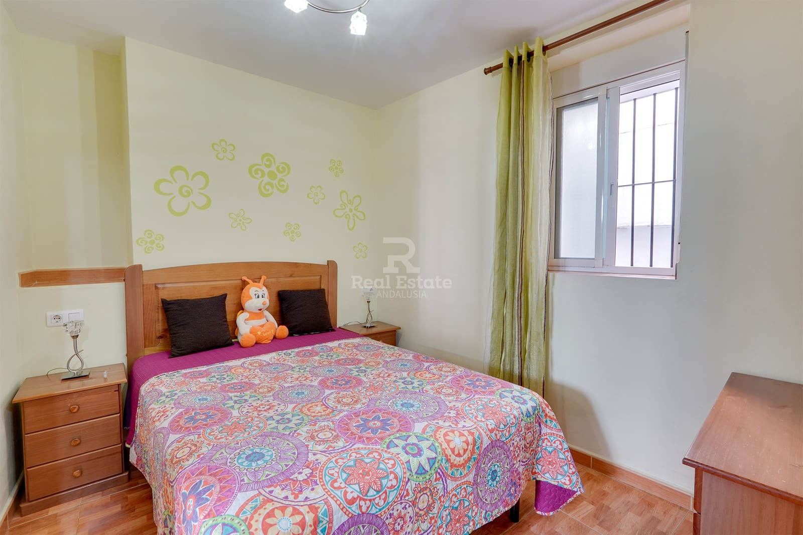 7 soveværelse Byhus til salg i Canillas de Albaida - € 139.950 (Ref: 8920406)