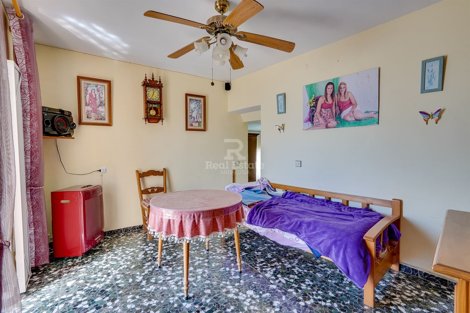 7 soveværelse Byhus til salg i Canillas de Albaida - € 139.950 (Ref: 8920406)