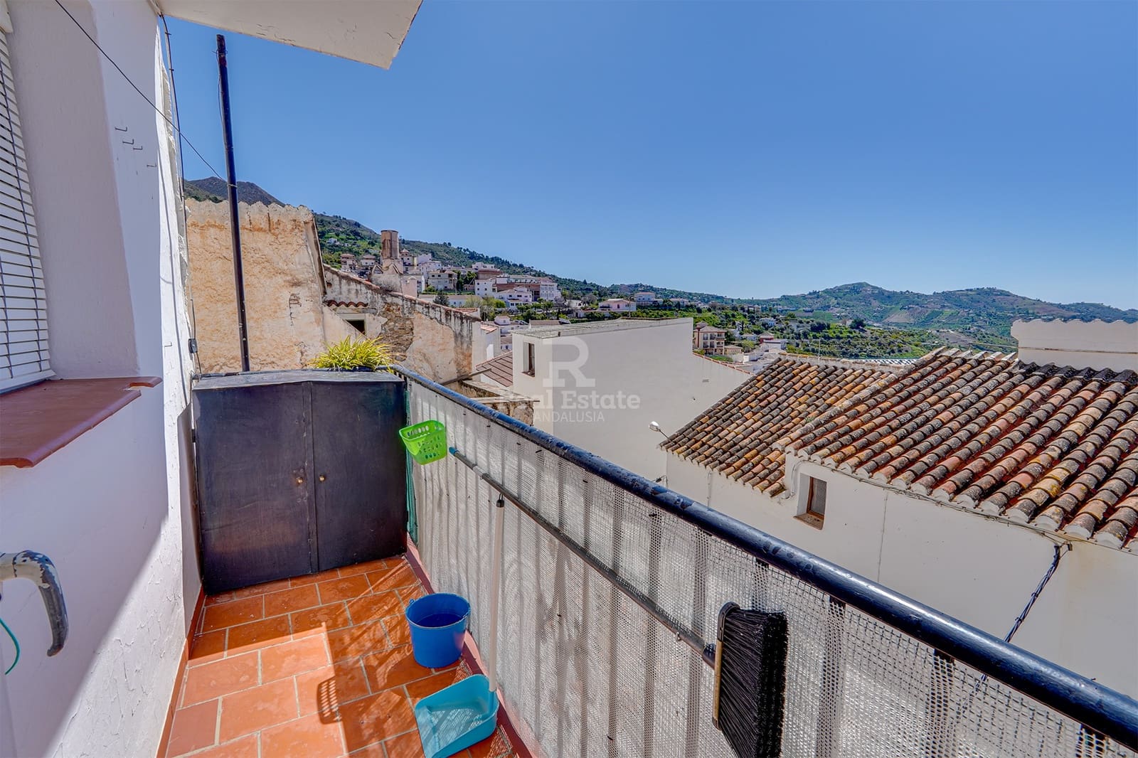 7 soveværelse Byhus til salg i Canillas de Albaida - € 139.950 (Ref: 8920406)