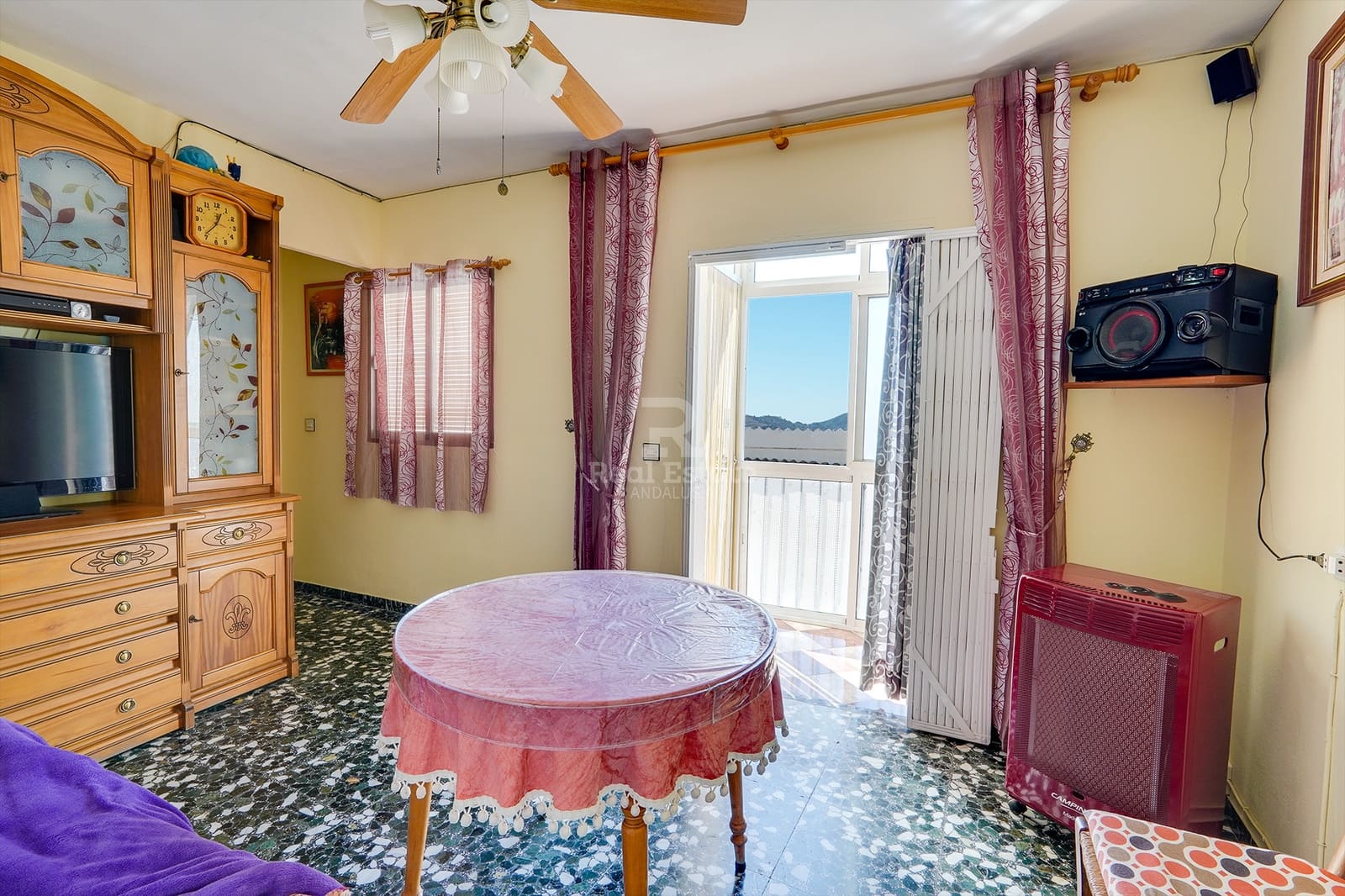 7 soveværelse Byhus til salg i Canillas de Albaida - € 139.950 (Ref: 8920406)