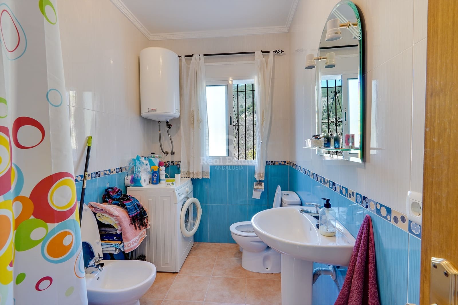 3 sypialnia Finka/Dom wiejski na sprzedaż w Canillas de Albaida z garażem - 289 000 € (Ref: 8923228)