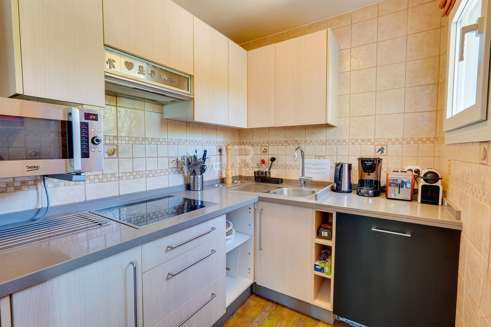 3 soveværelse Villa til salg i Torrox med swimmingpool garage - € 399.000 (Ref: 8999626)