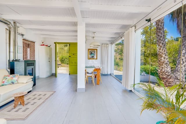 3 sypialnia Willa na sprzedaż w Torrox z basenem garażem - 399 000 € (Ref: 8999626)