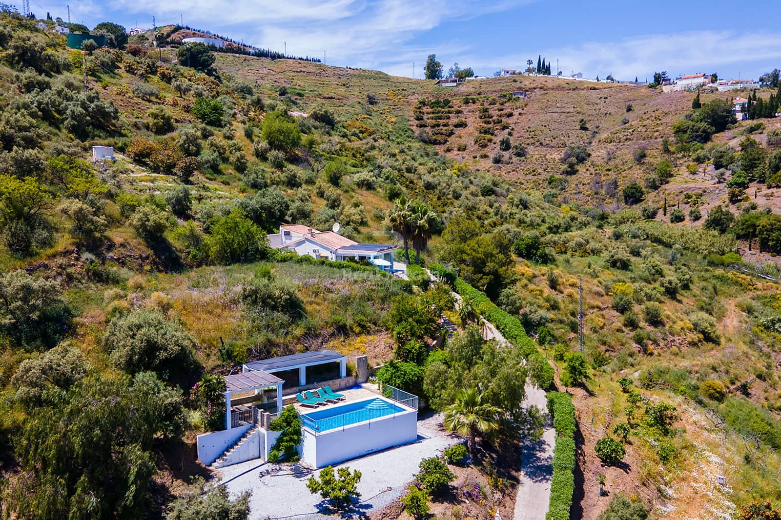 3 soveværelse Villa til salg i Torrox med swimmingpool garage - € 399.000 (Ref: 8999626)