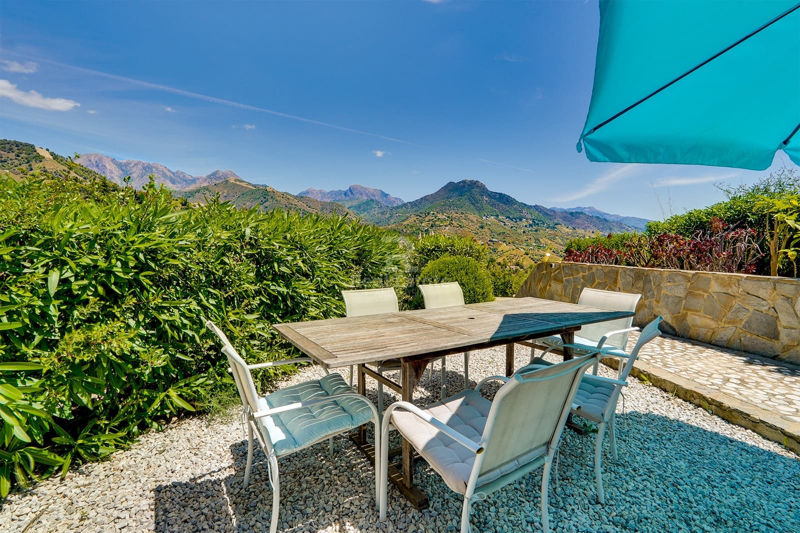 3 soveværelse Villa til salg i Torrox med swimmingpool garage - € 399.000 (Ref: 8999626)