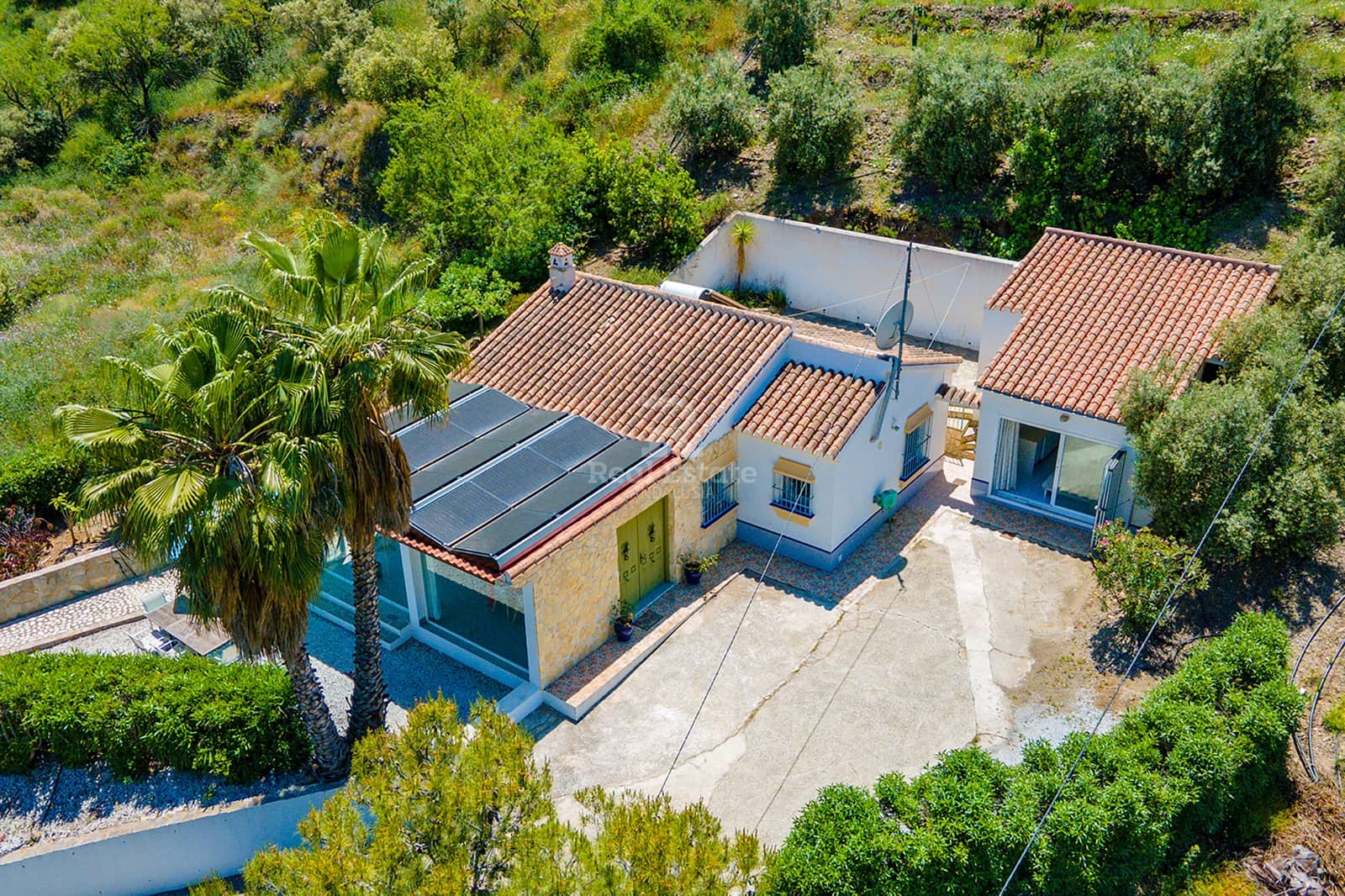 3 soveværelse Villa til salg i Torrox med swimmingpool garage - € 399.000 (Ref: 8999626)