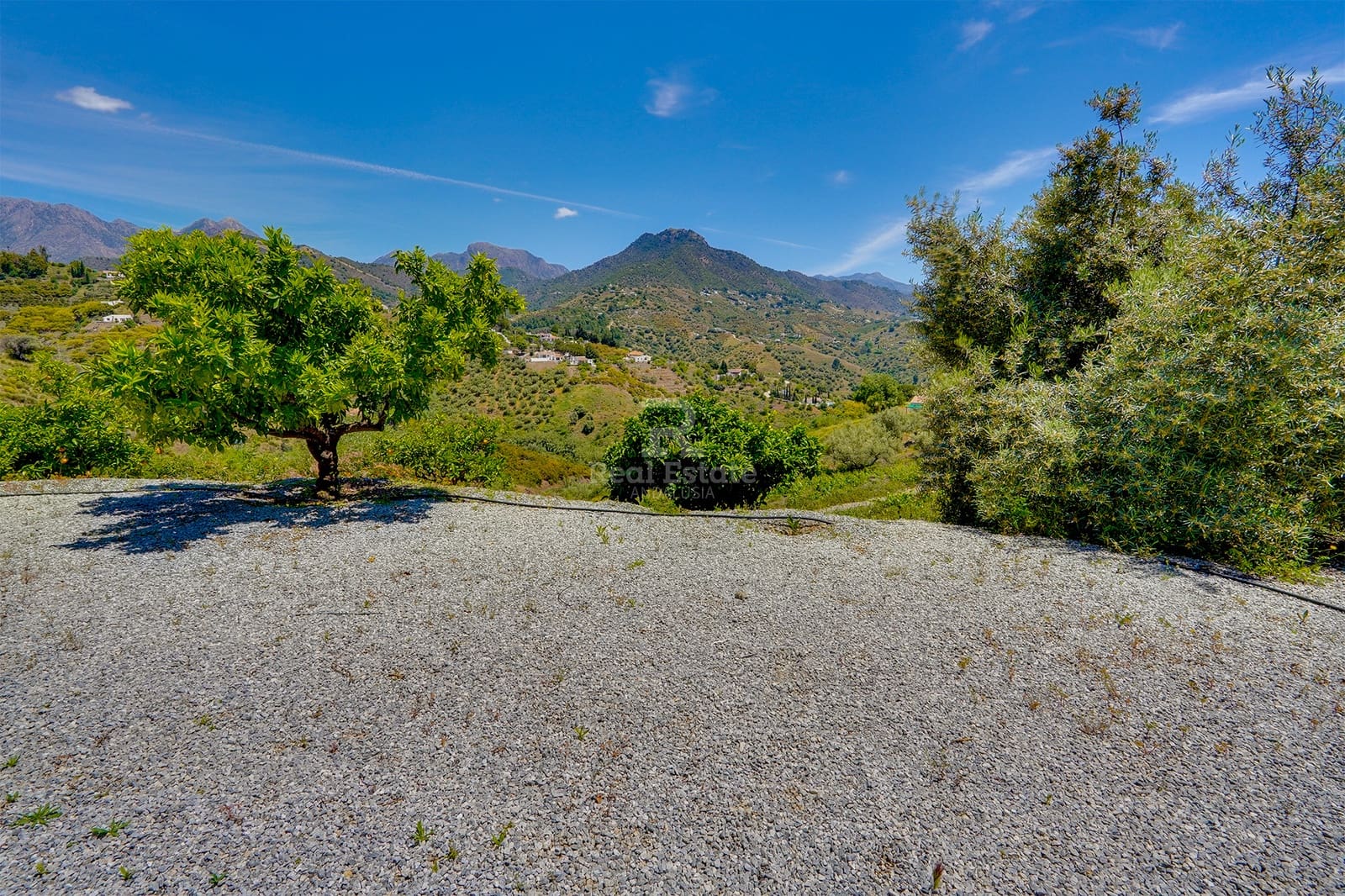 3 soveværelse Villa til salg i Torrox med swimmingpool garage - € 399.000 (Ref: 8999626)