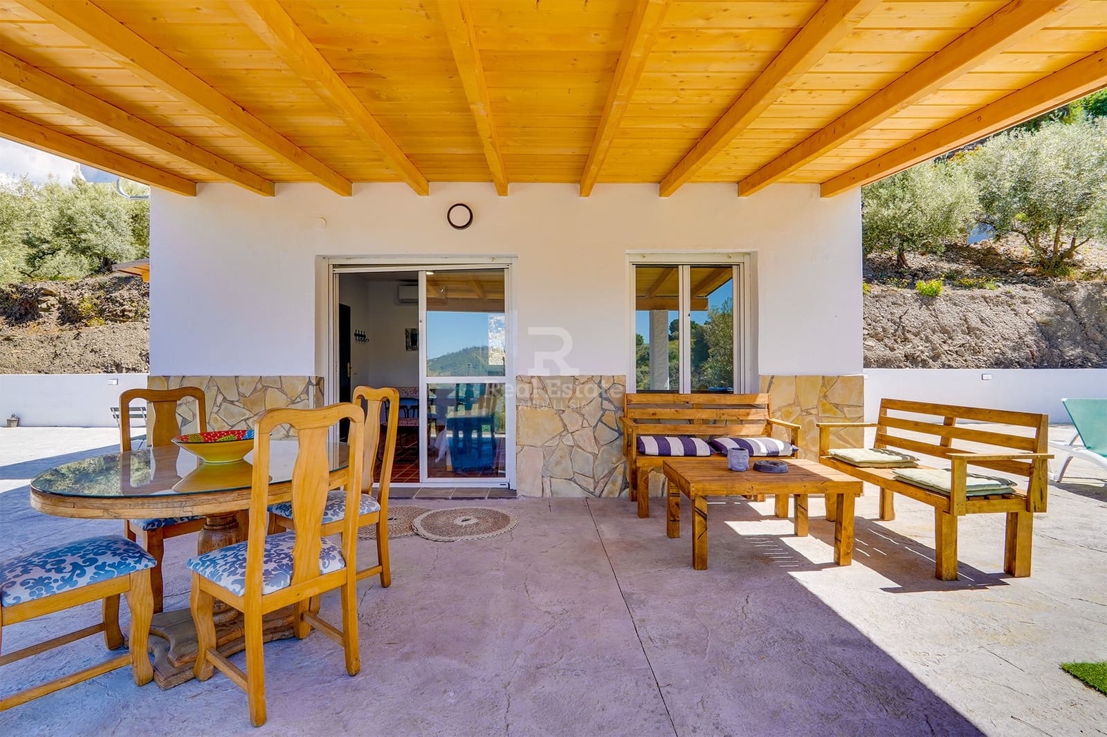 1 soveværelse Villa til leje i Competa med swimmingpool garage - € 1.000 (Ref: 9015518)