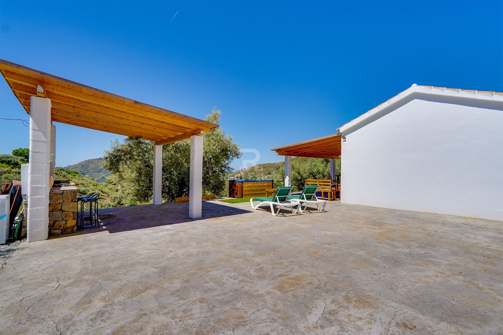 1 soveværelse Villa til leje i Competa med swimmingpool garage - € 1.000 (Ref: 9015518)