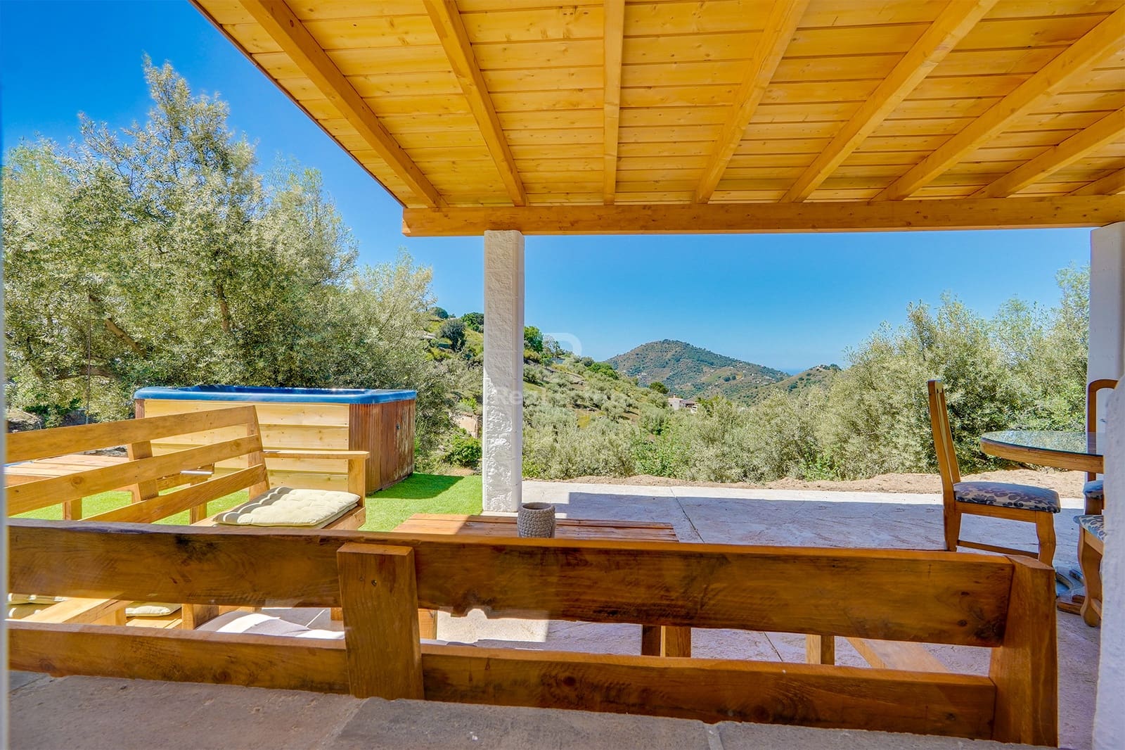 1 soveværelse Villa til leje i Competa med swimmingpool garage - € 1.000 (Ref: 9015518)