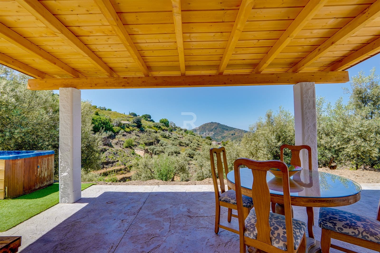 1 soveværelse Villa til leje i Competa med swimmingpool garage - € 1.000 (Ref: 9015518)