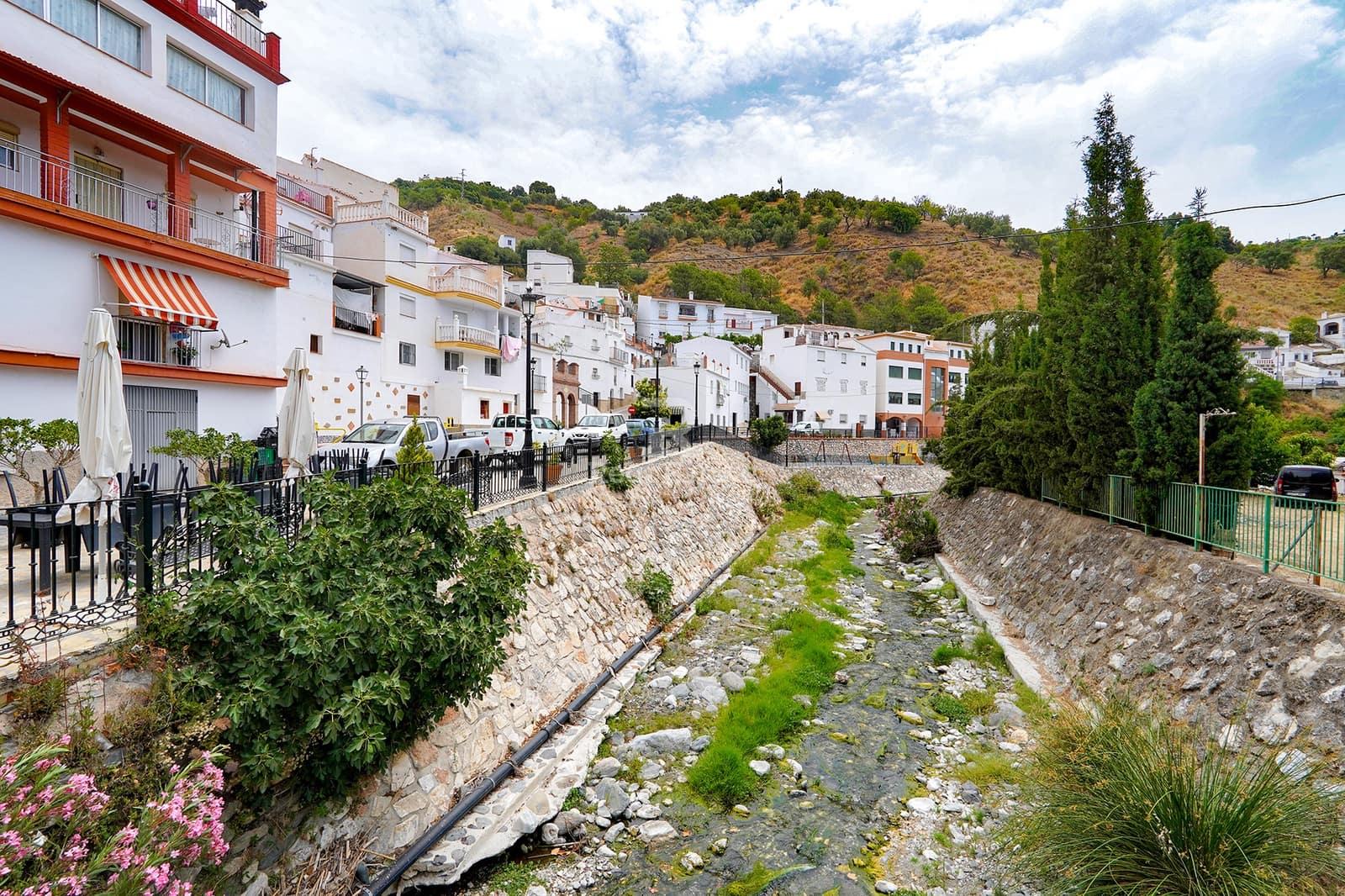 4 soverom Hus til salgs i Archez - € 88 000 (Ref: 9084583)