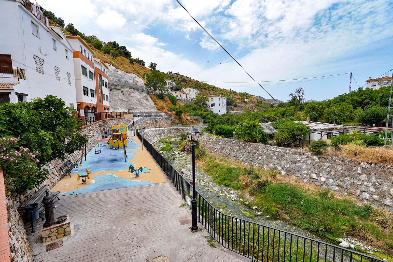 4 soverom Hus til salgs i Archez - € 88 000 (Ref: 9084583)