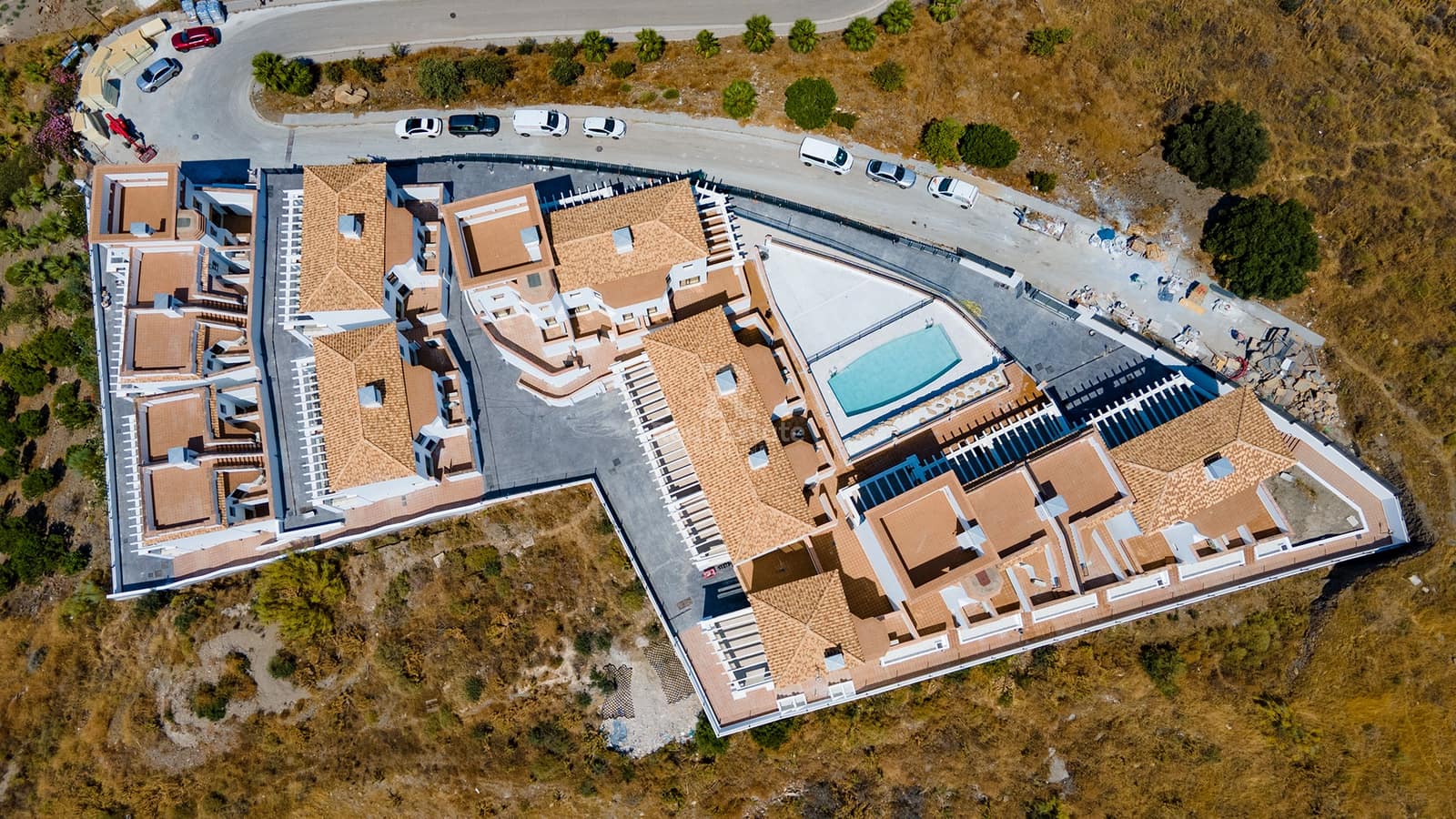 2 soveværelse Semi-Rækkehus til salg i Torrox med swimmingpool garage - € 318.000 (Ref: 9118109)