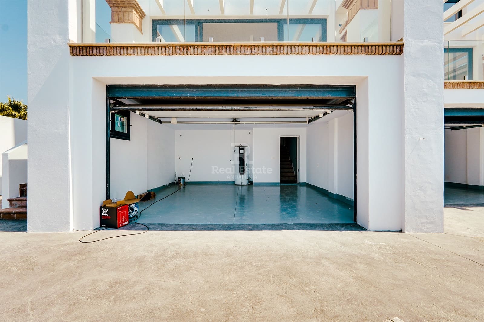 2 soveværelse Semi-Rækkehus til salg i Torrox med swimmingpool garage - € 318.000 (Ref: 9118109)