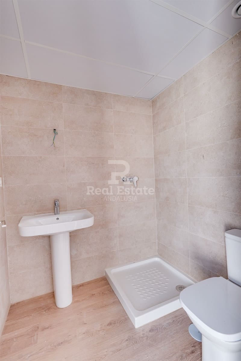 2 soveværelse Semi-Rækkehus til salg i Torrox med swimmingpool garage - € 318.000 (Ref: 9118109)