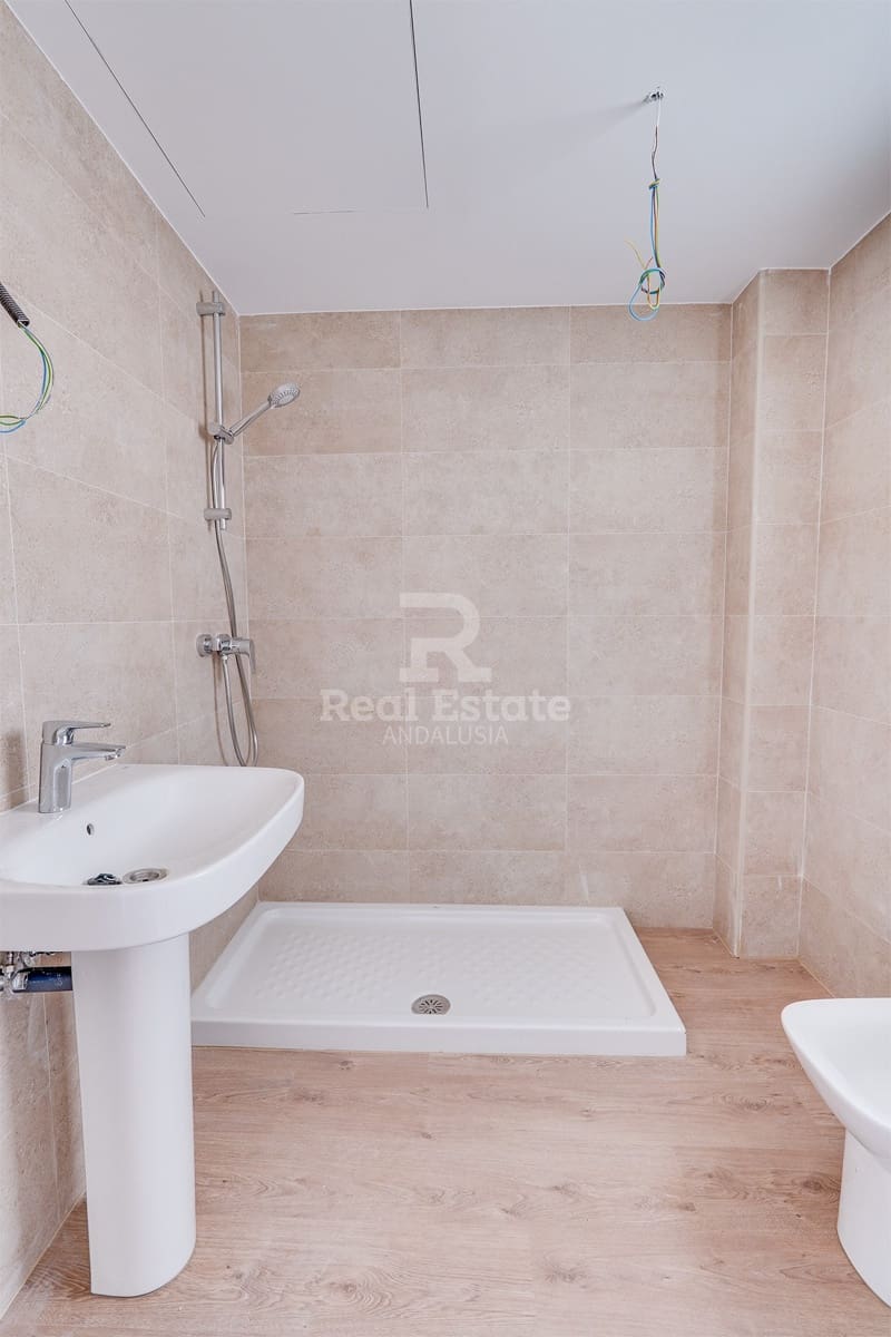 2 soveværelse Semi-Rækkehus til salg i Torrox med swimmingpool garage - € 318.000 (Ref: 9118109)