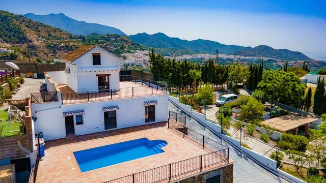 5 bedroom Villa for rent in Frigiliana with pool garage - € 2,500 (Ref: 9142455)