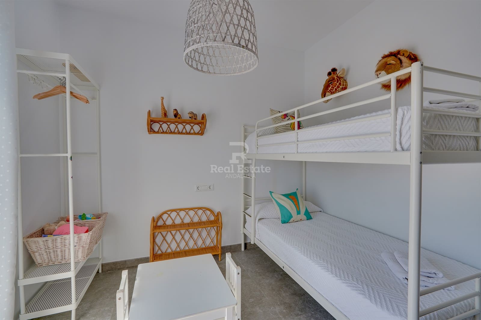 2 makuuhuone Huvila vuokrattavana paikassa Torrox mukana uima-altaan 
autotalli - 2 000 € (Ref: 9180636)