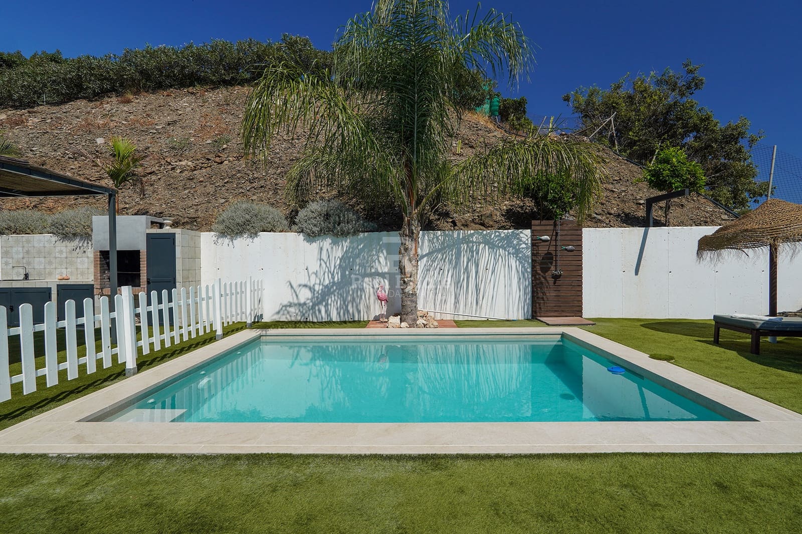 2 makuuhuone Huvila vuokrattavana paikassa Torrox mukana uima-altaan 
autotalli - 2 000 € (Ref: 9180636)