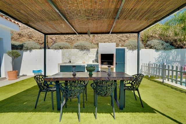 2 bedroom Villa for rent in Torrox Pueblo, Torrox with pool garage - € 2,000 (Ref: 9180636)