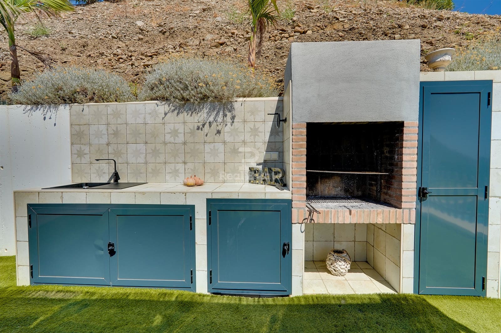 2 makuuhuone Huvila vuokrattavana paikassa Torrox mukana uima-altaan 
autotalli - 2 000 € (Ref: 9180636)