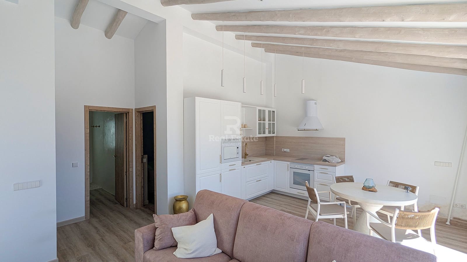 2 soveværelse Villa til leje i Competa med swimmingpool garage - € 2.200 (Ref: 9251577)