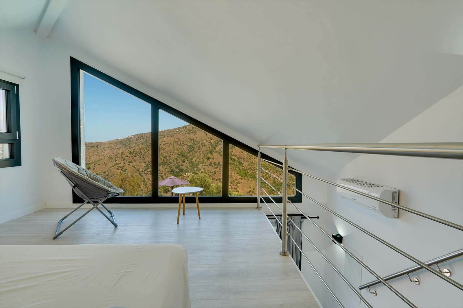 1 sypialnia Willa do wynajęcia w Frigiliana z basenem garażem - 1 400 € (Ref: 9251578)