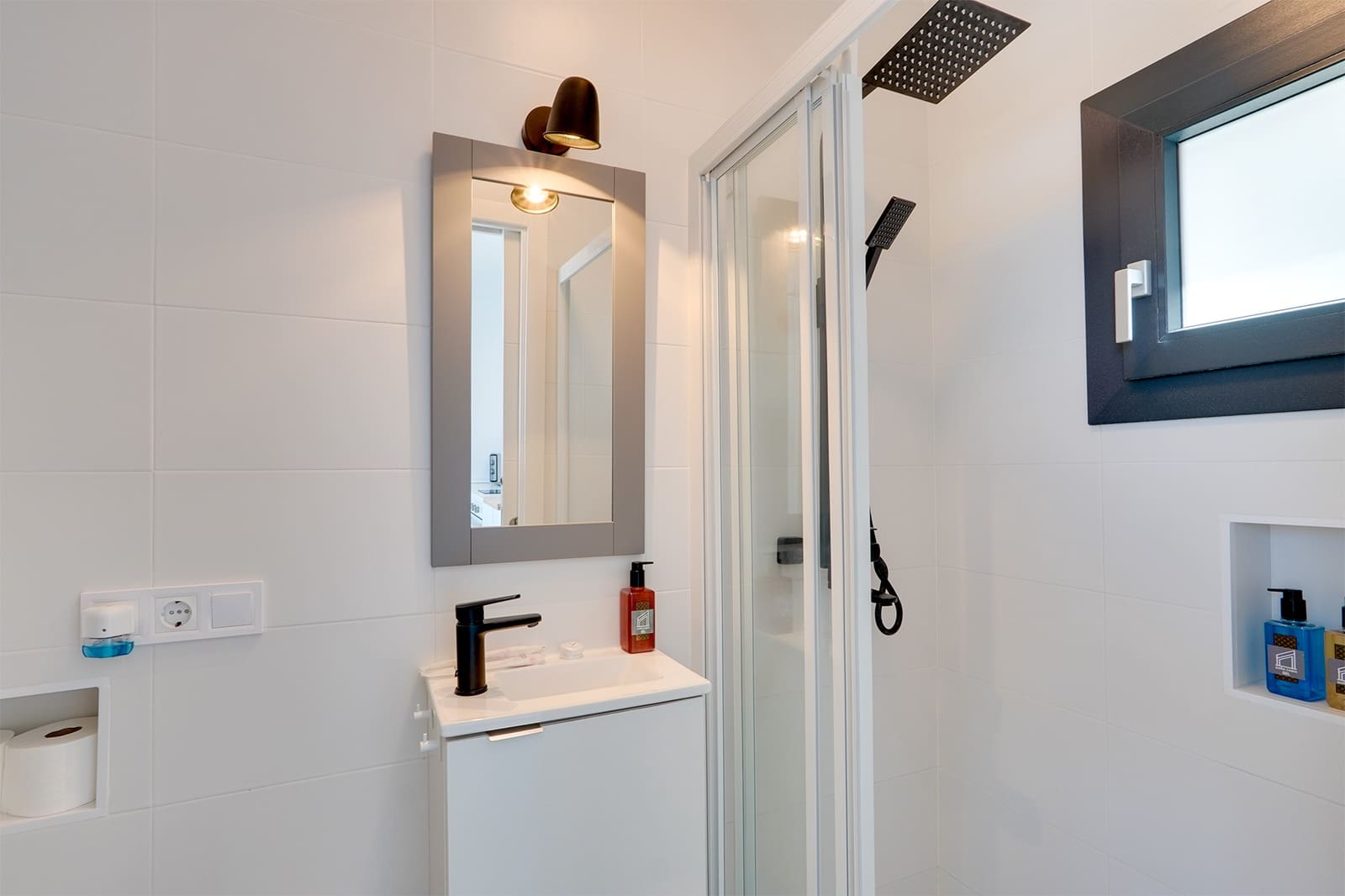 1 sypialnia Willa do wynajęcia w Frigiliana z basenem garażem - 1 400 € (Ref: 9251578)