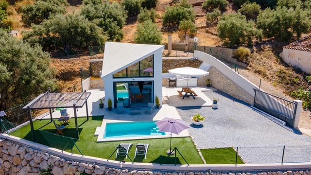 1 quarto Moradia para arrendar em Frigiliana com piscina garagem - 1 400 € (Ref: 9251578)