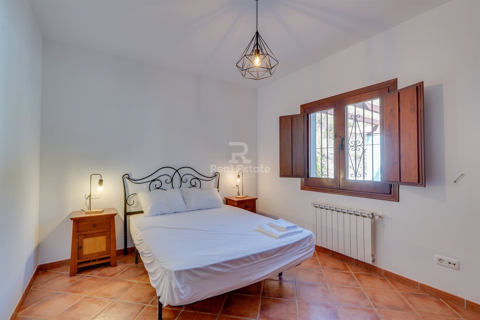 3 soveværelse Villa til salg i Archez med swimmingpool garage - € 349.000 (Ref: 9340252)