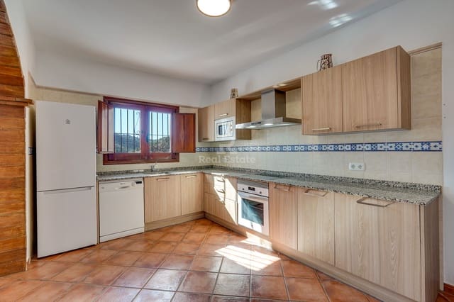 3 soveværelse Villa til salg i Archez med swimmingpool garage - € 349.000 (Ref: 9340252)