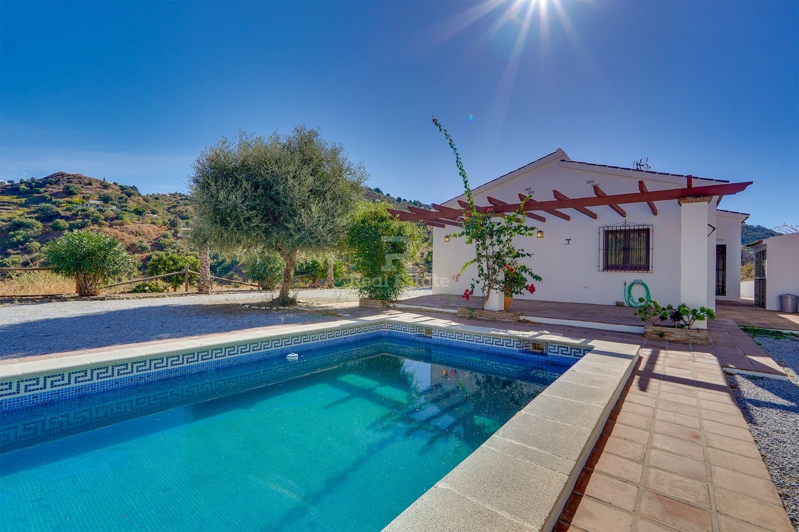 3 soveværelse Villa til salg i Archez med swimmingpool garage - € 349.000 (Ref: 9340252)