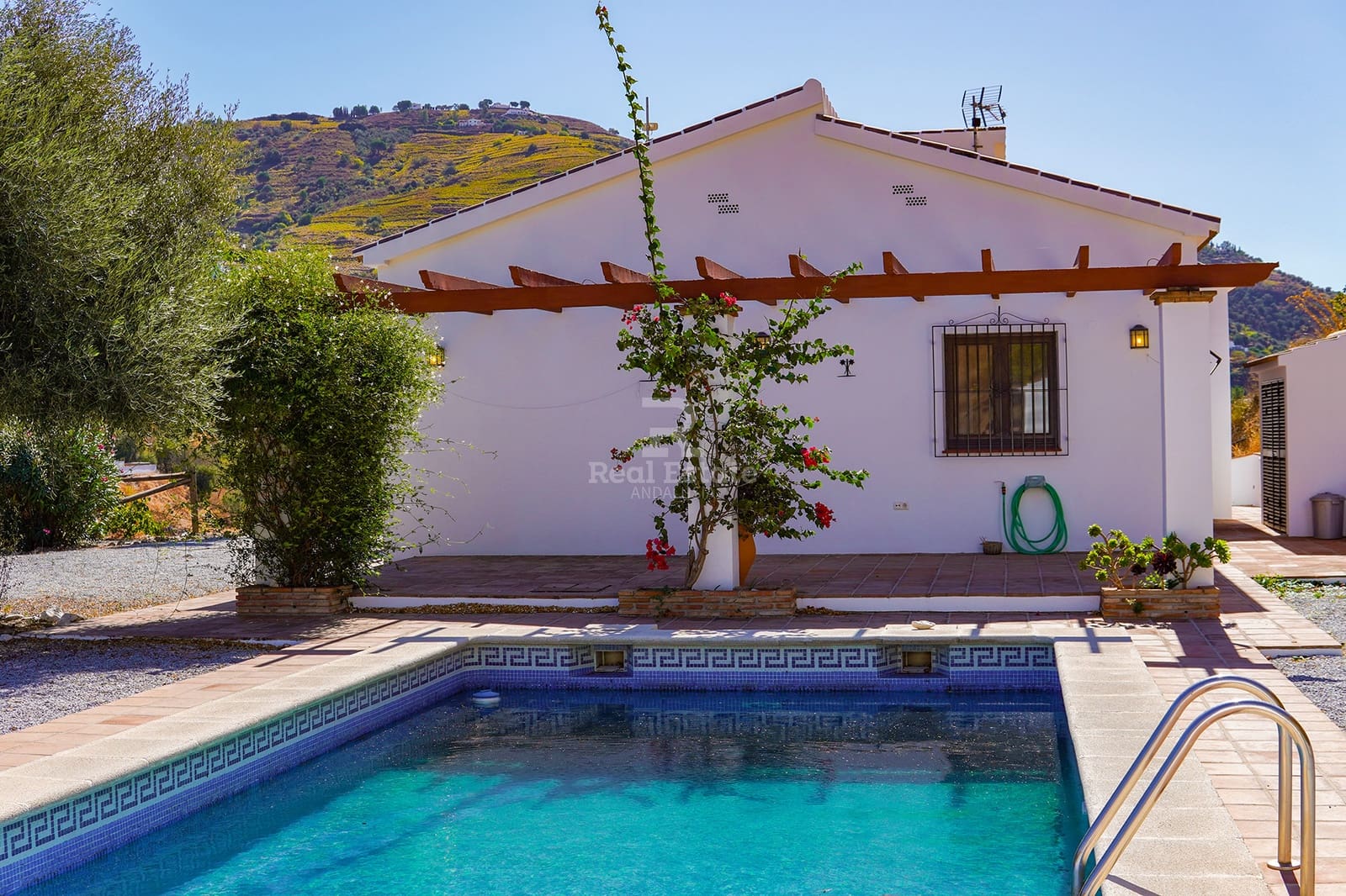 3 soveværelse Villa til salg i Archez med swimmingpool garage - € 349.000 (Ref: 9340252)