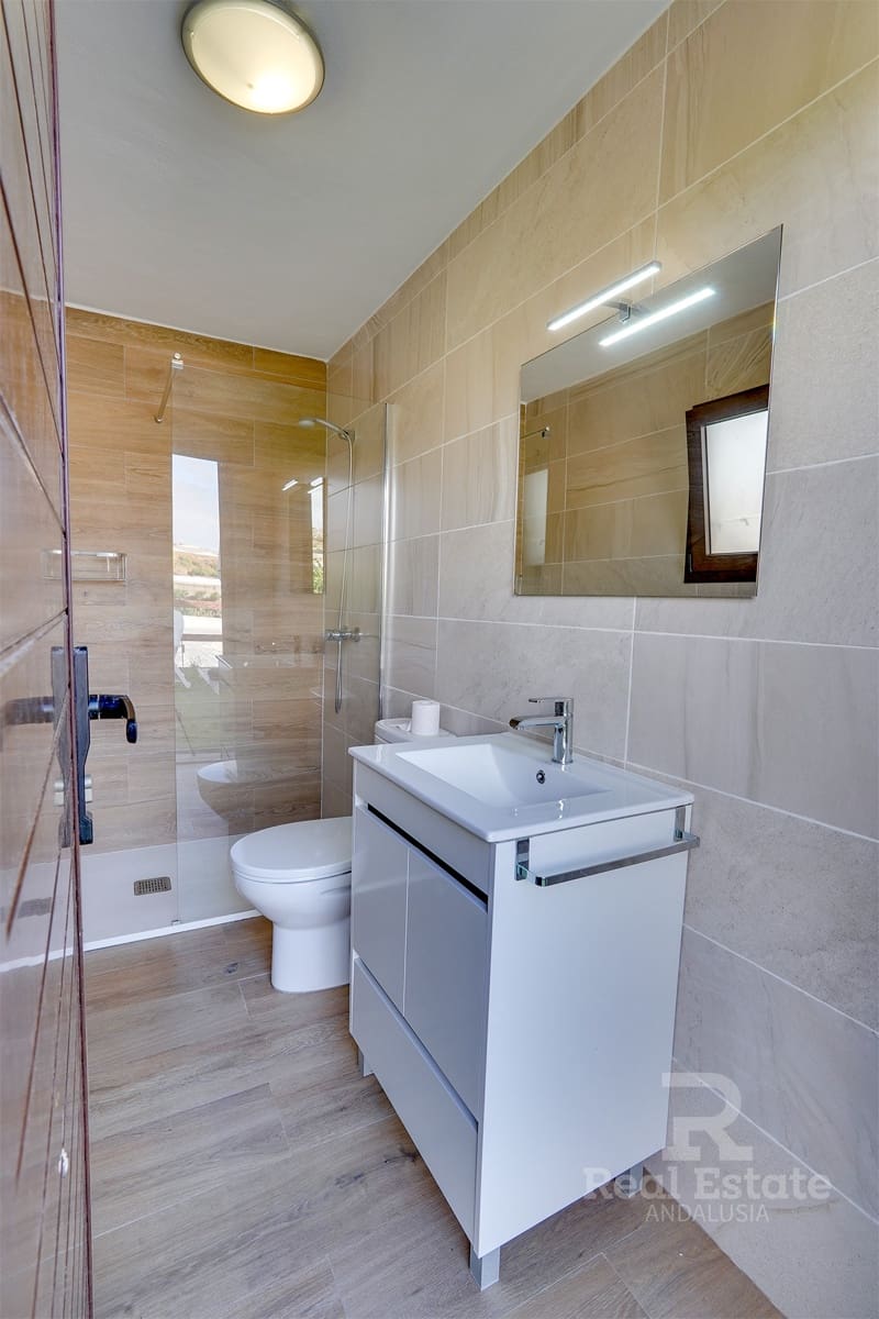 3 makuuhuone Huvila vuokrattavana paikassa Torrox-Costa mukana uima-altaan 
autotalli - 2 200 € (Ref: 9355319)