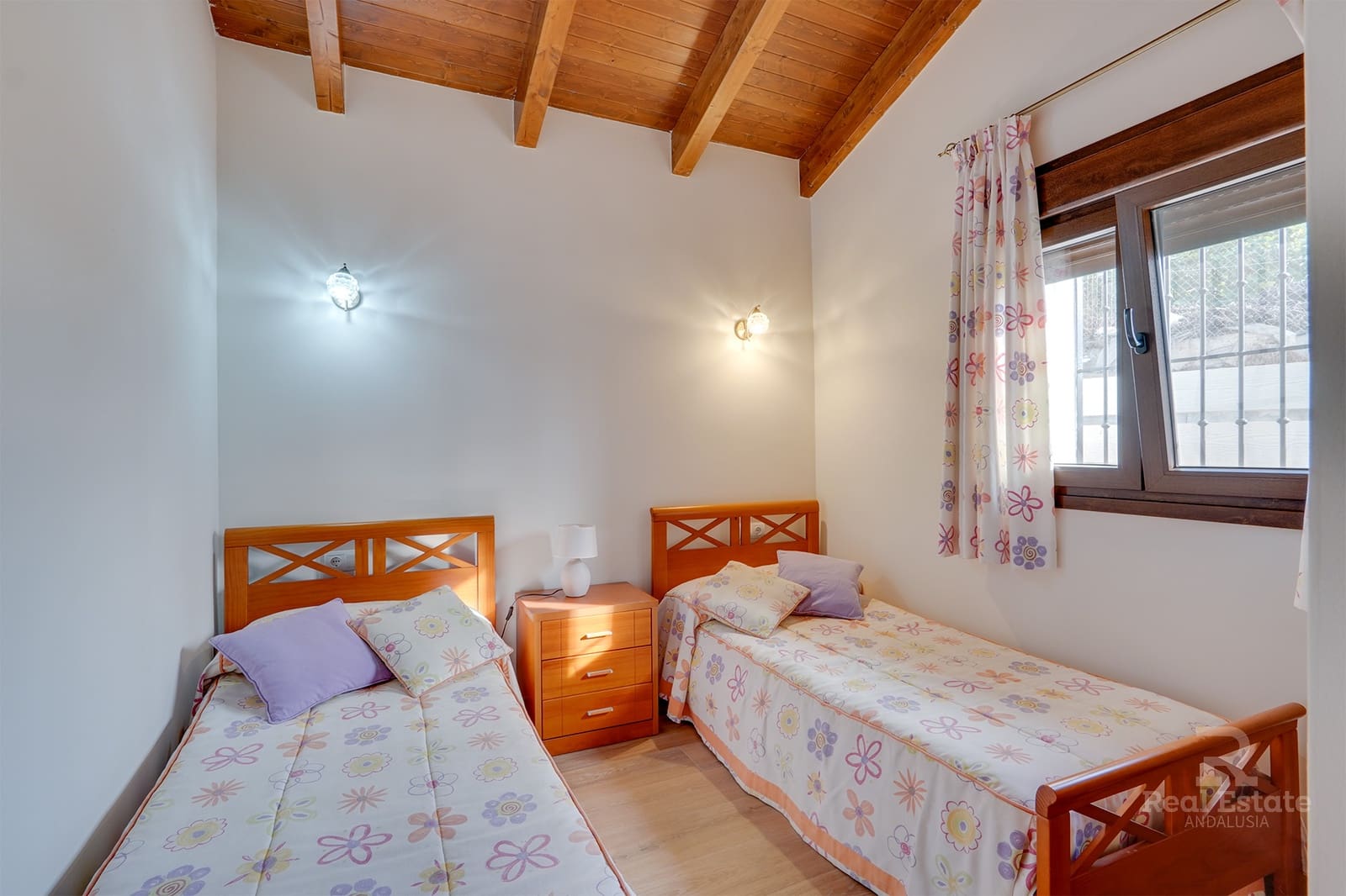 3 makuuhuone Huvila vuokrattavana paikassa Torrox-Costa mukana uima-altaan 
autotalli - 2 200 € (Ref: 9355319)