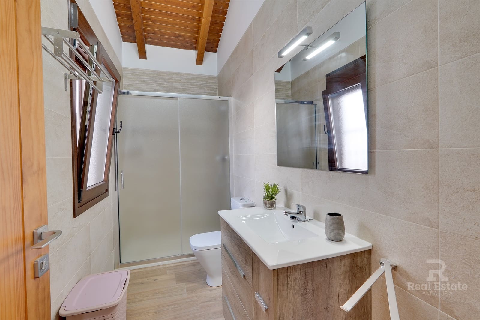 3 makuuhuone Huvila vuokrattavana paikassa Torrox-Costa mukana uima-altaan 
autotalli - 2 200 € (Ref: 9355319)