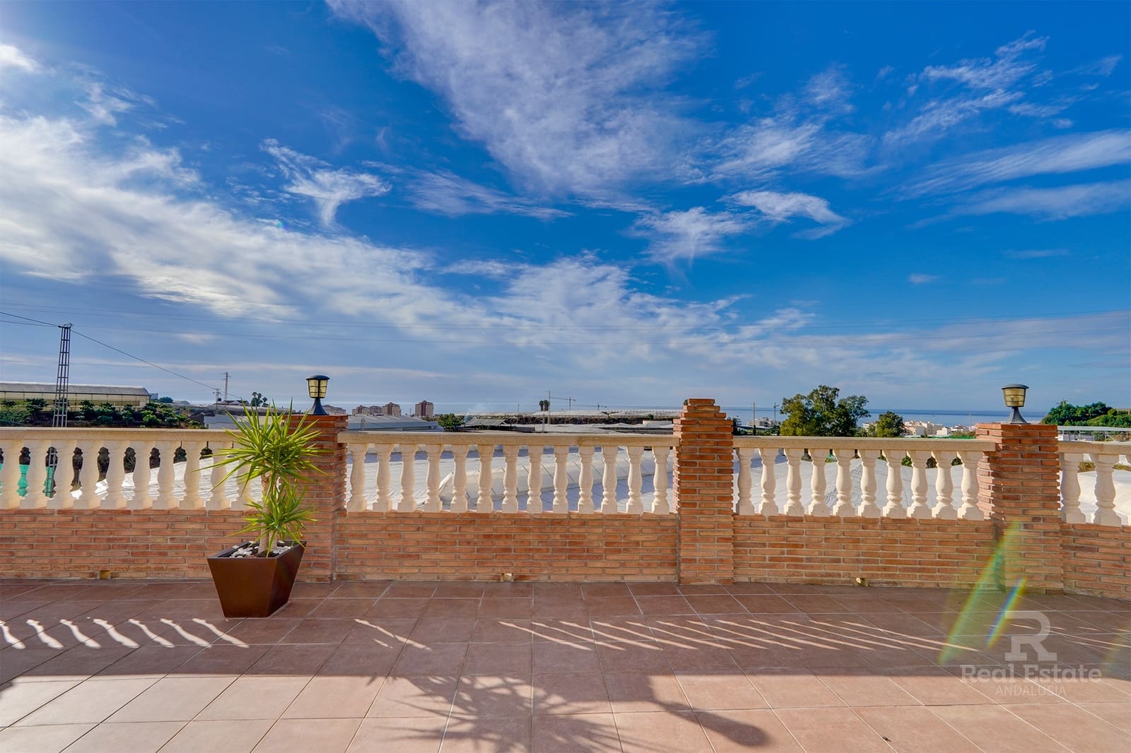 3 makuuhuone Huvila vuokrattavana paikassa Torrox-Costa mukana uima-altaan 
autotalli - 2 200 € (Ref: 9355319)