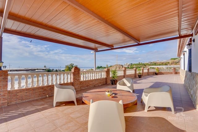 3 bedroom Villa for rent in El Morche, Torrox with pool garage - € 2,200 (Ref: 9355319)