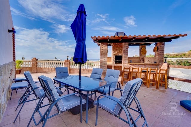 3 bedroom Villa for rent in El Morche, Torrox with pool garage - € 2,200 (Ref: 9355319)