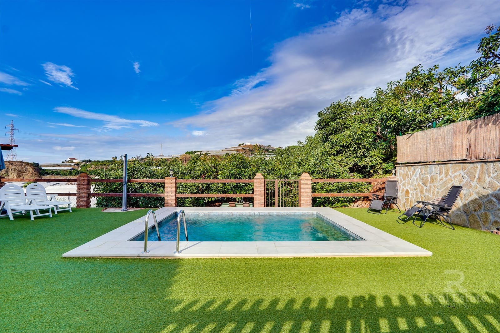 3 makuuhuone Huvila vuokrattavana paikassa Torrox-Costa mukana uima-altaan 
autotalli - 2 200 € (Ref: 9355319)