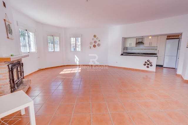 5 sypialnia Willa na sprzedaż w Cómpeta z basenem garażem - 399 950 € (Ref: 9360675)