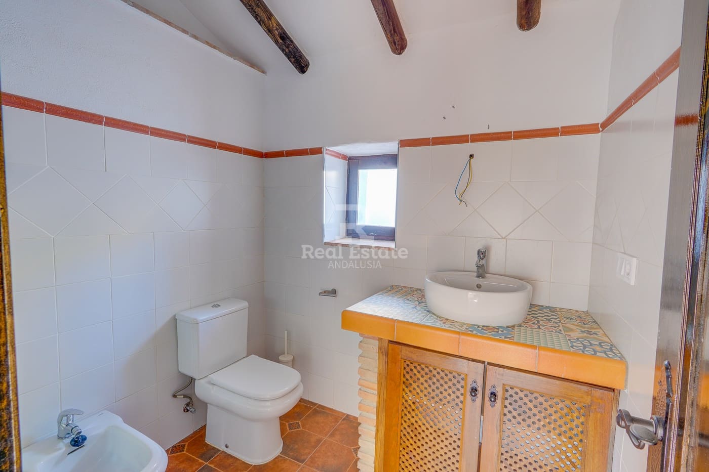 5 bedroom Villa for sale in Competa with pool garage - € 399,950 (Ref: 9360675)