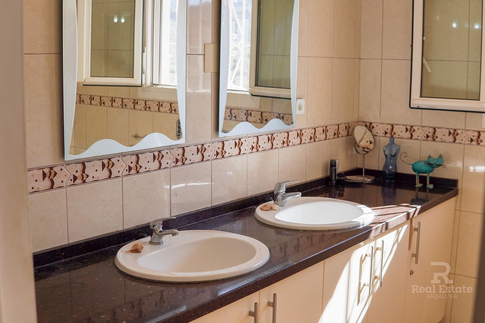 3 bedroom Villa for sale in Competa with pool garage - € 479,000 (Ref: 9395276)