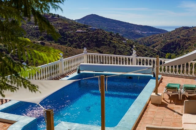 3 bedroom Villa for sale in Cómpeta with pool garage - € 479,000 (Ref: 9395276)