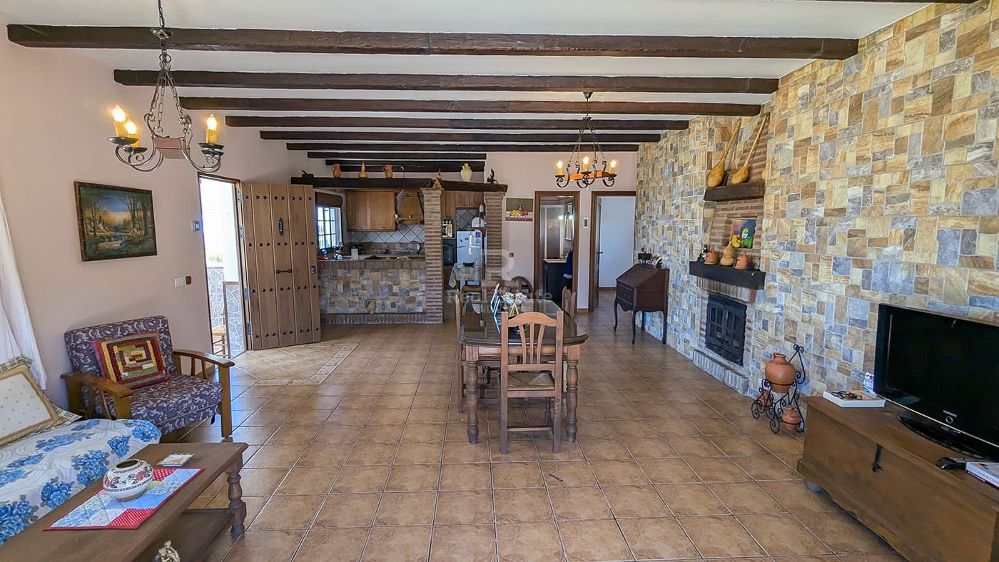 3 soveværelse Villa til leje i Archez med swimmingpool garage - € 1.000 (Ref: 9403489)