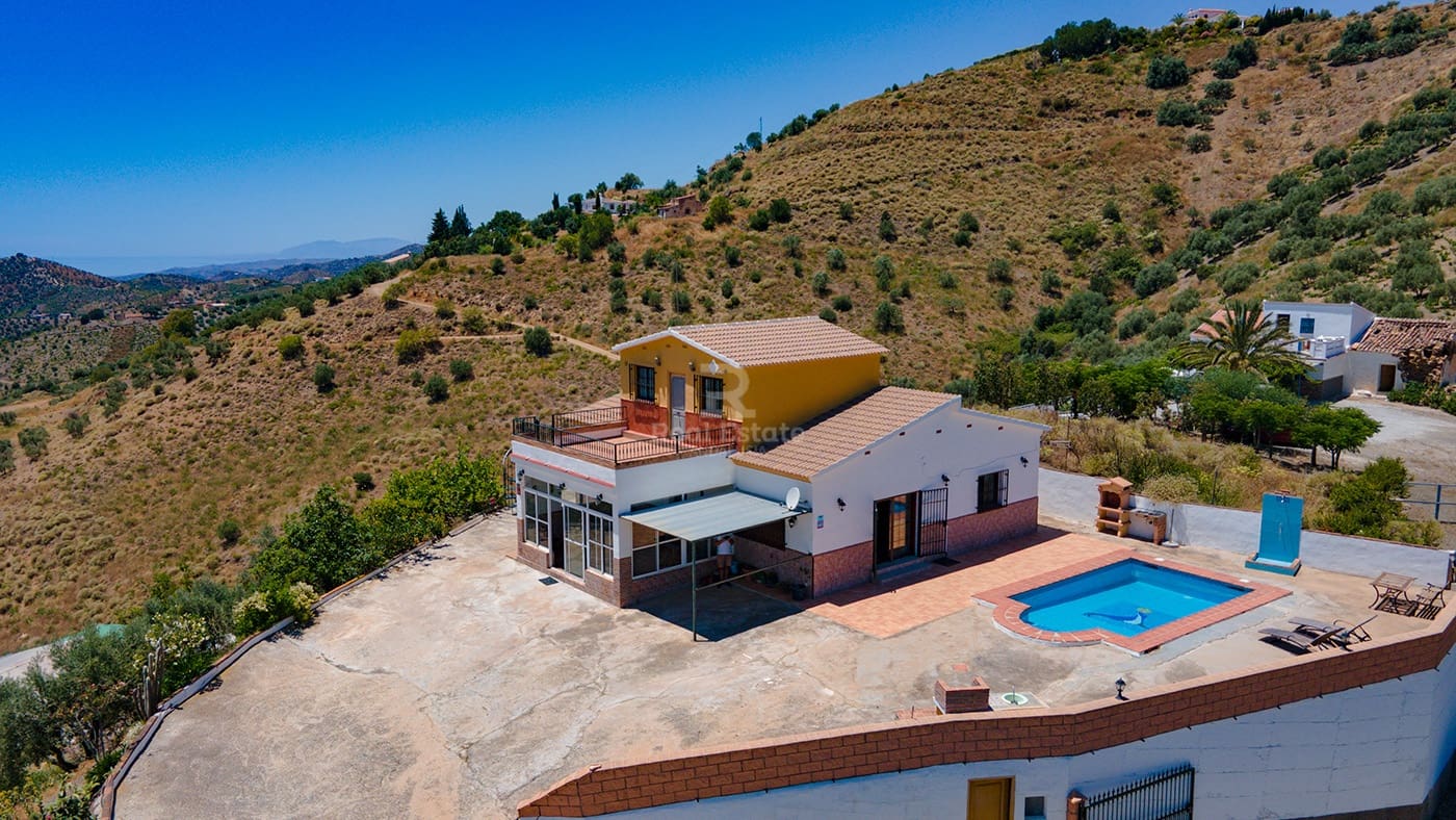 3 soveværelse Villa til leje i Archez med swimmingpool garage - € 1.000 (Ref: 9403489)