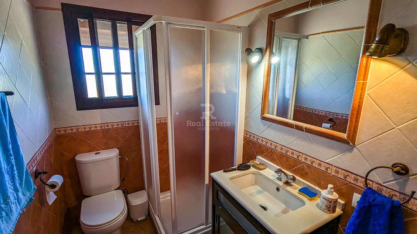 3 soveværelse Villa til leje i Archez med swimmingpool garage - € 1.000 (Ref: 9403489)