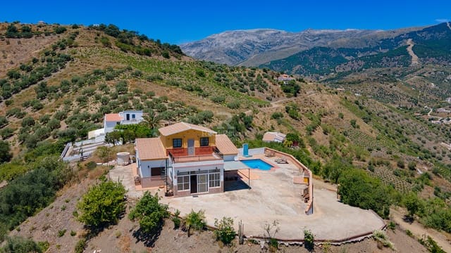 3 soveværelse Villa til leje i Archez med swimmingpool garage - € 1.000 (Ref: 9403489)