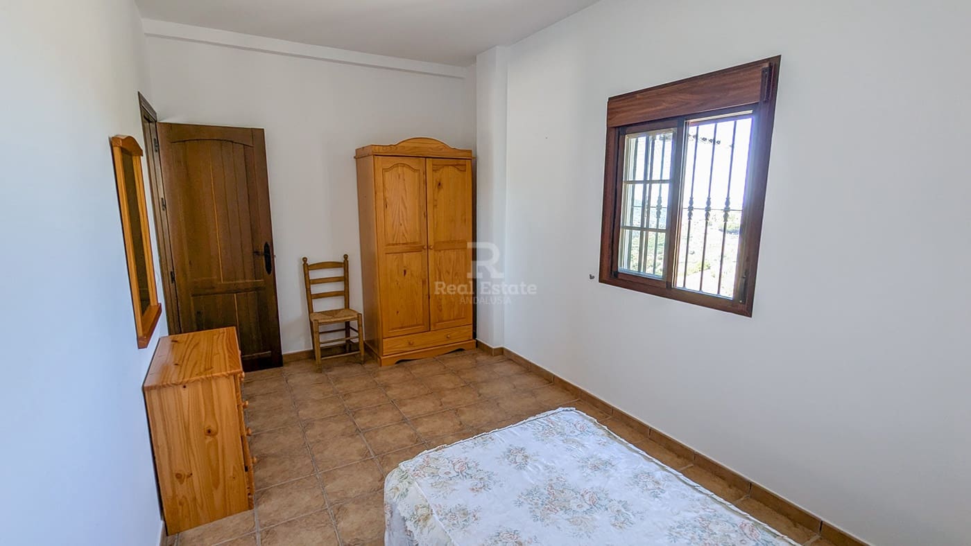 3 soveværelse Villa til leje i Archez med swimmingpool garage - € 1.000 (Ref: 9403489)